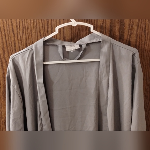 S.S. Weddings Lightweight Gray Robe - Picture 4 of 8